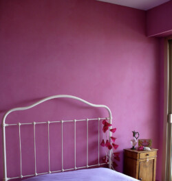 Décoration mur, badigeon de chaux nuances de roses