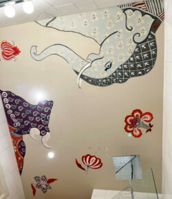 Décor ornementale, éléphant, buffle, fleurs au plafond